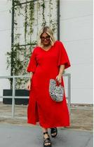 Vestido midi com fenda acetinado
