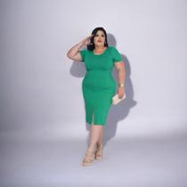 Vestido Mídi Plus Size Com Manga e Bolso