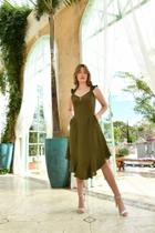 Vestido Midi Verde Militar