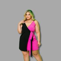 Vestido Plus Size Bicolor Transpassado Amarar na Cintura