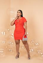 Vestido Plus Size Liso com Decote em X Vestido Plus Size Liso com Decote em X