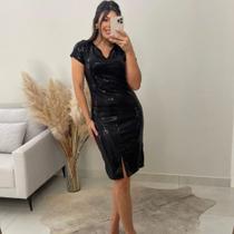 Vestido preto Tam g no paetê, com degote no V, essencial para festas e confraternização.