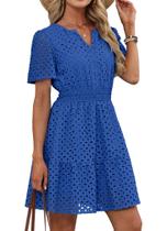 Vestido RUMIA 2026 Decote V com Bordado Inglês Evasê Azul Grande Vestido RUMIA 2026 Decote V com Bordado Inglês Evasê Azul Grande