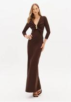 Vestido super midi decote com metal lança perfume -