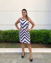 Vestido tubinho em crepe alfaiataria branco e preto (zigzag)