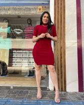 Vestido tubinhos na cor vermelha Vestido tubinhos na cor vermelha