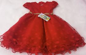 Vestido vermelho em tule