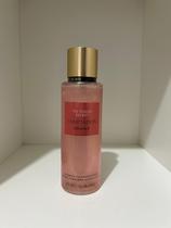 Victoria Secret Body Splash Temptation Shimmer 250 ml Victoria Secret Body Splash Temptation Shimmer 250 ml