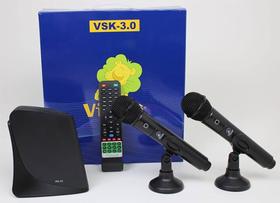 VIDEOKÊ VSK 3.0 COM 11.999 CANÇÕES NA MEMÓRIA + 2 MICROFONES SEM FIO - Karaoke 11999 - Videoke