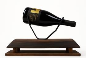 Vinho Italiano La Lamia + suporte de brinde Vinho Italiano La Lamia + suporte de brinde