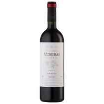 Vinho Tinto Videiras Merlot Macio, Frutado e Perfeito para o Dia a Dia Vinho Tinto Videiras Merlot Macio, Frutado e Perfeito para o Dia a Dia