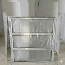 Vitro basculante 60x60 brilhante abertura de ar e vidro com privacidade Vitro basculante 60x60 brilhante abertura de ar e vidro com privacidade