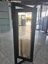 Vitrô Capelinha Pivotante A 100 x L 40 em Alumínio Linha 25 Preto Vidro Refletivo