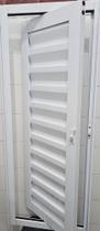 Vitrô Pivotante Capelinha Em Alumínio Branco A 100 x L 40 Com Veneziana Linha 25 Premium