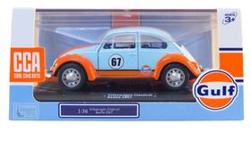 Volkswagen Classical Beetle Fusca 1967 Gulf c/ Caixa de Acrilíco - 1/36 - CCA - California Toys Volkswagen Classical Beetle Fusca 1967 Gulf c/ Caixa de Acrilíco - 1/36 - CCA - California Toys