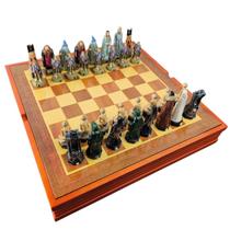 Xadrez Fantasia Medieval Tolkien Mago E Elfos Peças em Resina Tabuleiro Madeira Colecionador Geek