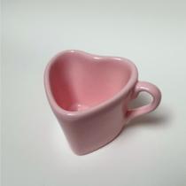 Xícara para café coração de cerâmica rosa 100ml