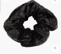 Xuxa de veludo scrunchies rabico