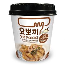 Yopokki Bolinho de Arroz Coreano Instantâneo sabor Alho Teriyaki Topokki Copo - 120 gramas - Yoong Poong
