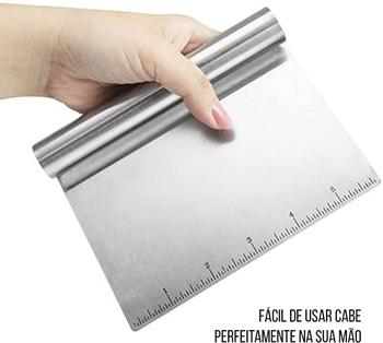 Imagem de Espátula de Corte Para Confeitar, Cortar Massas e Legumes, Raspar, Inox Com Régua Medidora de 19x10Cm