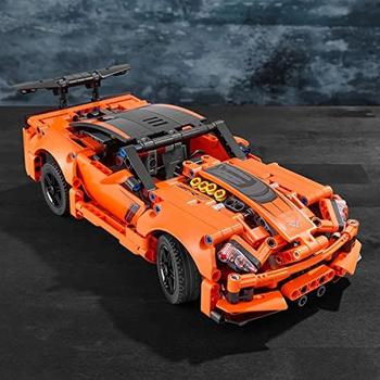 Imagem de LEGO Technic Chevrolet Corvette Zr1 Replica, 2 em 1 Modelo de Carro Colecionável, Conjunto de Construção Avançada