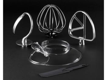 Batedeira Planetária Oster Preta - 600W Perform 8 Velocidades