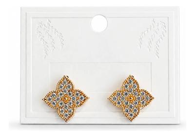 Brinco Feminino Flor Delicada com Pedras Brilhantes para Uso Diário