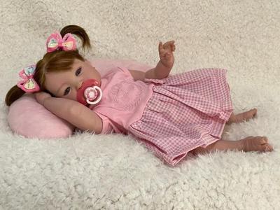 BEBÊ REBORN MENINA HIPER REALISTA CABELO FIO A FIO ADRIANNE TODA EM  SILICONE - Maternidade Mundo Baby Reborn