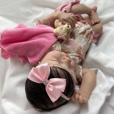 Bebê Reborn Boneca Menina Dormindo Realista Enxoval