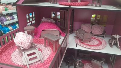 Casinha De Boneca Barbie Mdf Pintada Adesivada + 43 Móveis cru, Magalu  Empresas