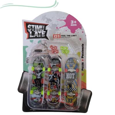 Kit Pista Skate Half Radical com Skatinho + 1 skate de Dedo