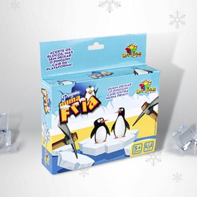 Jogo educativo para crianças conjunto de jogo da velha com pinguim