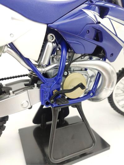 Moto de Ferro Trilha Miniatura Yamaha YZ 250 1:6 na Caixa New-Ray, Magalu  Empresas