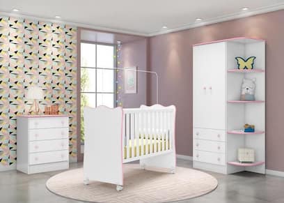 Quarto Infantil com Guarda Roupa 2 Portas 3 Gavetas com Cantoneira, Berço e Cômoda Doce Sonho Branco e Rosa - Qmovi