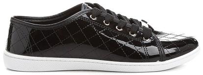 tenis moleca envernizado