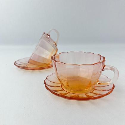 Imagem de 02 Xícaras Chá Pires 240ml Peach Vidro Canelado Mesa Posta
