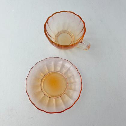 Imagem de 02 Xícaras Chá Pires 240ml Peach Vidro Canelado Mesa Posta