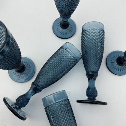 Imagem de 06 Taças Flute Champanhe Decorada Bico de Jaca Azul em Vidro