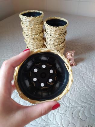 Imagem de 10 vaso vasinho cachepô cachepot para flores plantas fibra sintética pequeno 9 cm x 6,5 cm palha