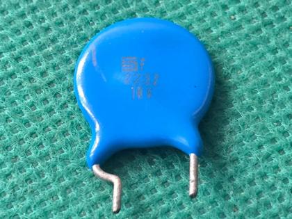 Imagem de 100x Capacitor Ceramico 22nf/1kv = 22k/1kv = 223z 1kv Pre