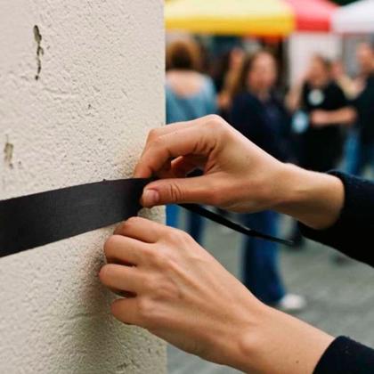Imagem de 12 Fita Crepe Adesiva Preta Alta Fixação Marcação 48mm X 50m