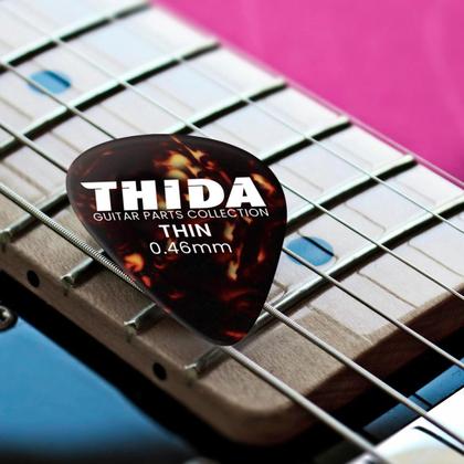 Imagem de 12 Palhetas Thin Cores Sortidas Celuloide P/ Violão Guitarra