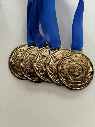 Imagem de 15 Medalhas Honra ao Mérito 3,4cm Ouro Prata Bronze com fita