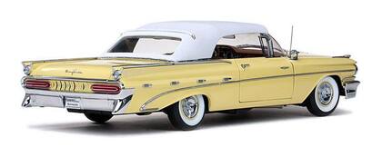 1959 Pontiac Bonneville Closed Convertible - Escala 1:18 - Sun