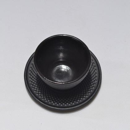 Imagem de 2 Pcs/Conjunto Copos genuínos de ferro fundido com copos de conjunto base com acessórios de almofadas de copo para chaleira 70ml Ferramentas de Kung Fu Top Gradecast Iron Teacupteacup Setkung Fu Cup