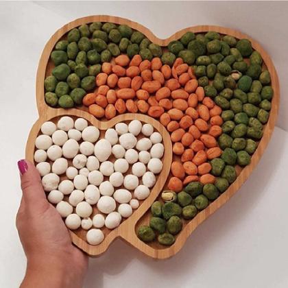 Imagem de 2 Petisqueira de Bambu Coração c/ 2 Divisórias p/ Servir