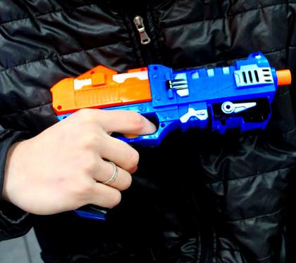 Imagem de 2 Super Lançadores de Dardos Arminha tipo Nerf com 32 Dardos Infantil Coloridas