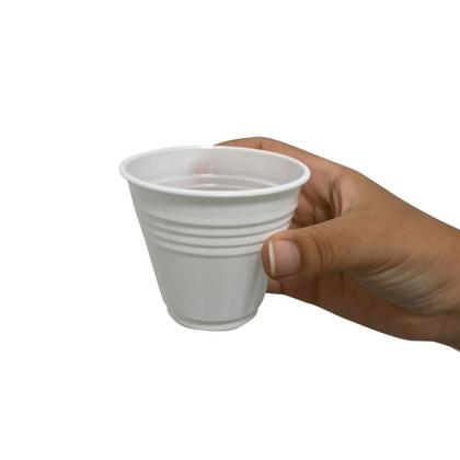 Imagem de 3 Pacotes de Copo de 120ml Branco Chic Copaza com 50 unidades
