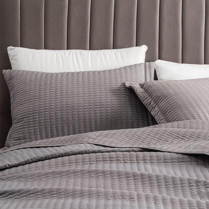 Imagem de 3-Piece Detalhado Canal Ponto Quilt Set com Shams. Ash Gray Full/Queen Quilt Set, All Season Bedspread Quilt Set, Alicia Collection (Full / Queen, Ash Gray)