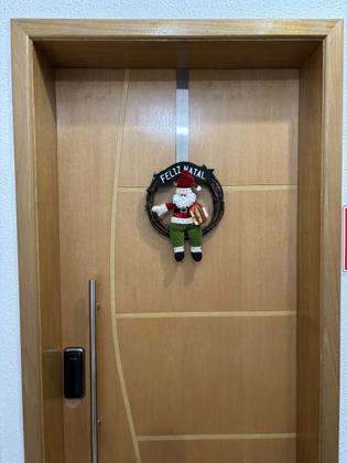 Imagem de 3 Suporte Para Pendurar Guirlanda Porta Natalino Enfeite Inox Porta Gancho Decoração Natal Casa Luxo Resistente